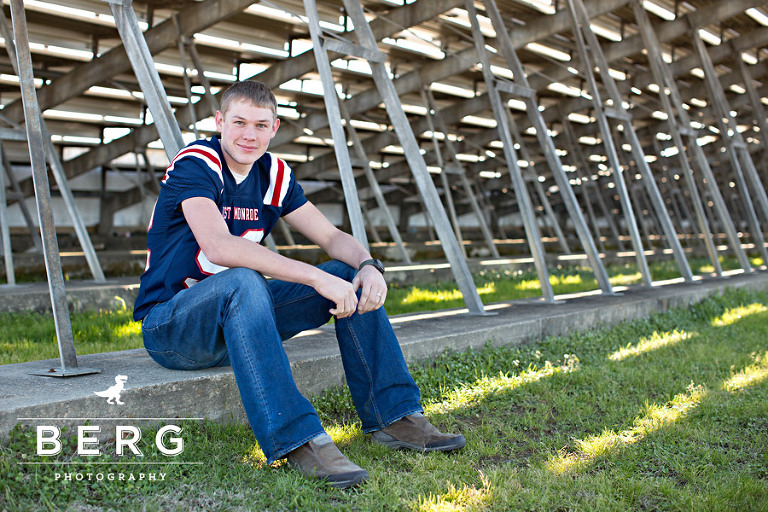 5 West-Monroe-Senior-Portrait-Photographers-8