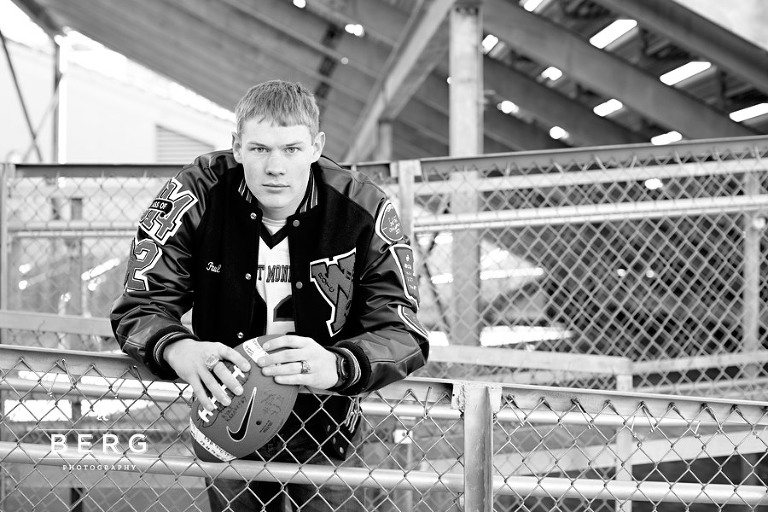 9 West-Monroe-Senior-Portrait-Photographers-12