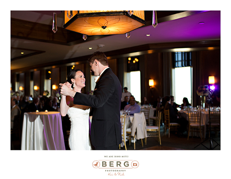 Munger-Place-Church-Dallas-Petroleum-Club-wedding-photographers-(37)