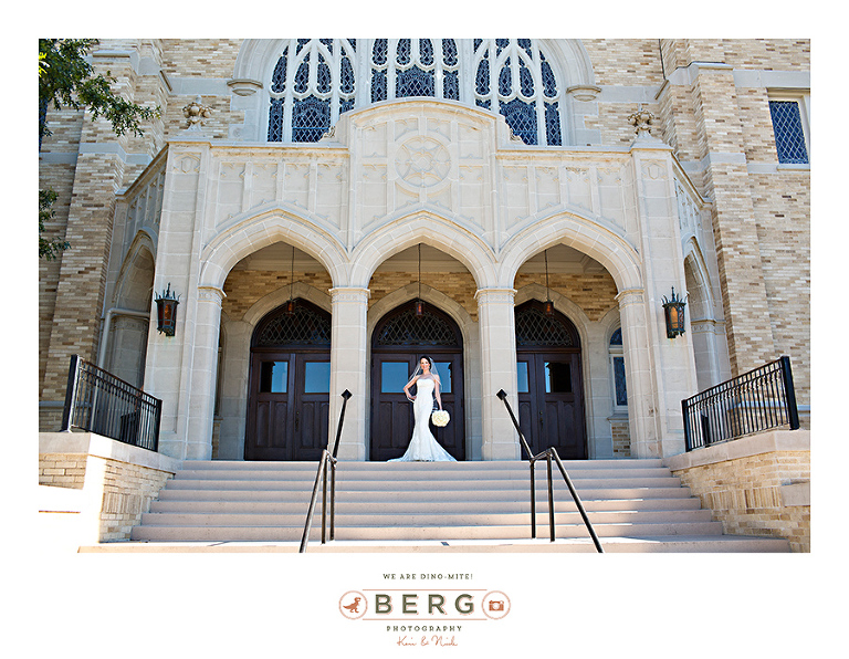 Munger-Place-Church-Dallas-Petroleum-Club-wedding-photographers-(7)