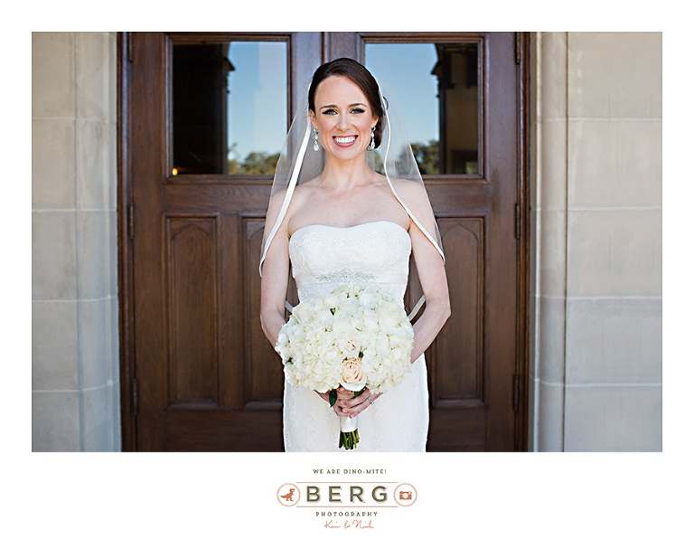 Munger-Place-Church-Dallas-Petroleum-Club-wedding-photographers-(9)