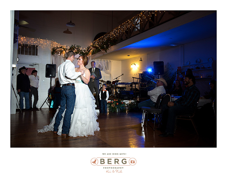 Taylortown-Store-Reception-Hall-Bossier-City-Louisiana-wedding-photographers-(24)
