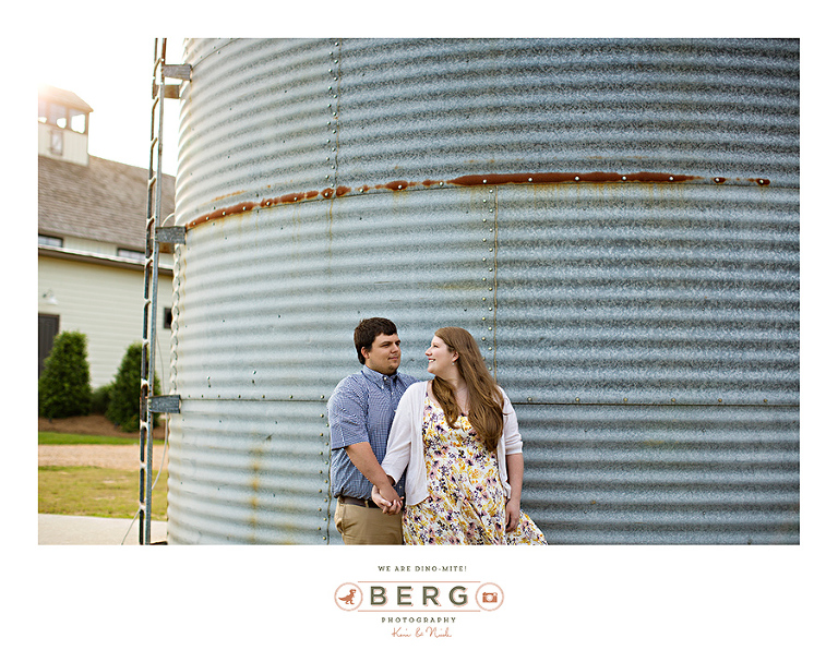 The-Barn-at-Bridlewood-Hattiesburg-Mississippi-engagement-session-(1)