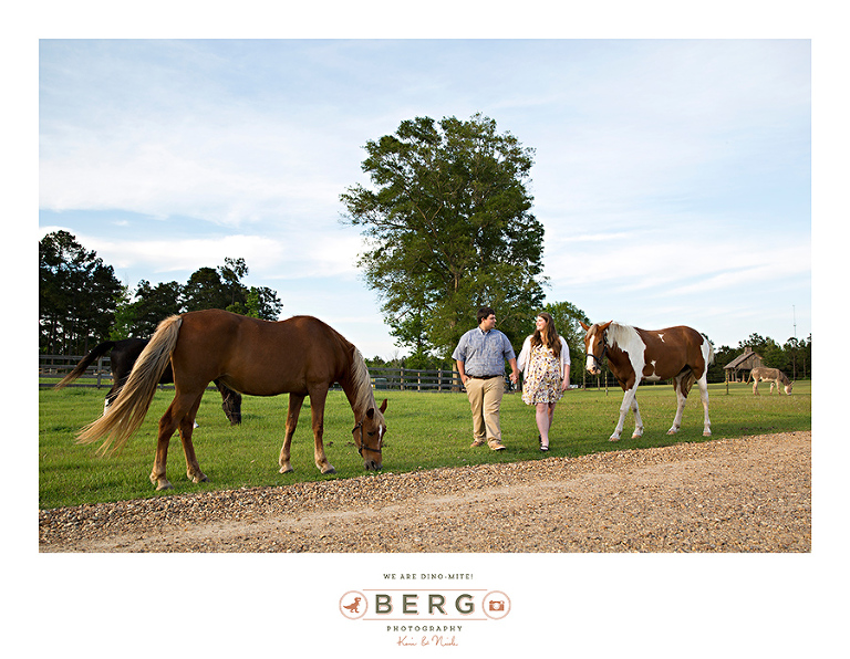 The-Barn-at-Bridlewood-Hattiesburg-Mississippi-engagement-session-(10)