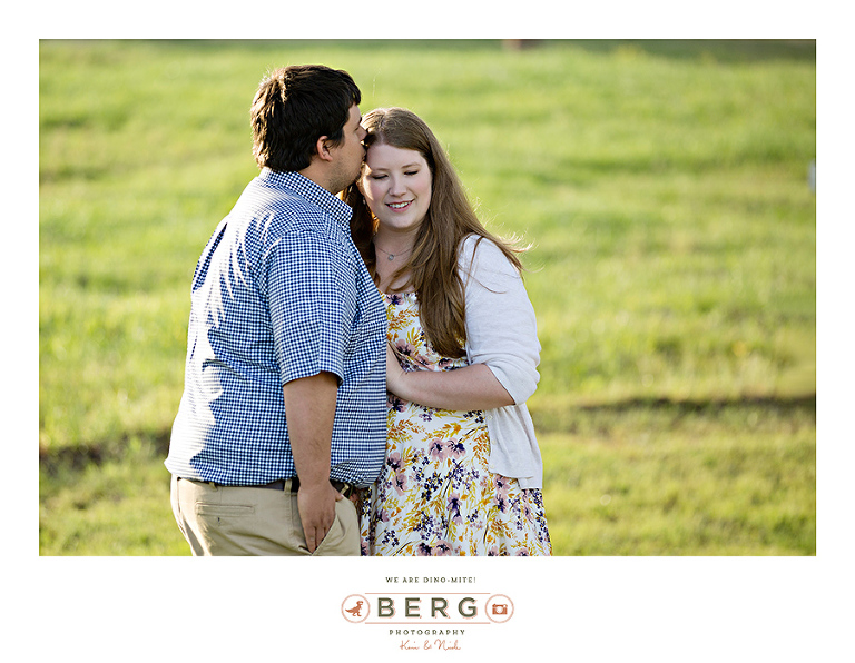 The-Barn-at-Bridlewood-Hattiesburg-Mississippi-engagement-session-(2)
