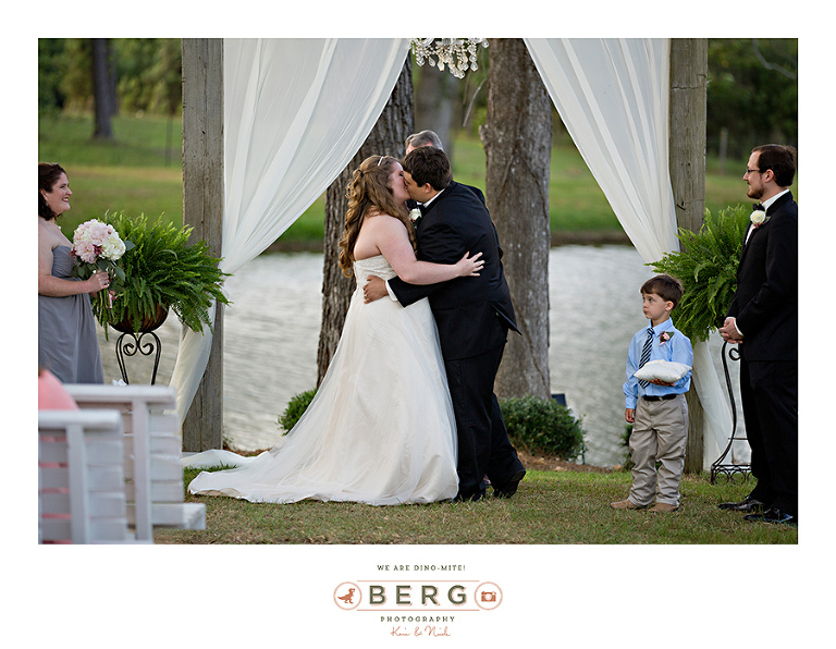 The Barn at Bridlewood Hattiesburg Mississippi wedding photographers (16)