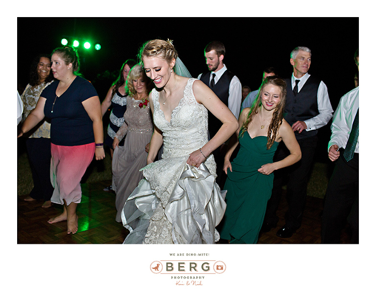 broadmoor-baptist-valencia-on-cross-lake-shreveport-wedding-photographers-46