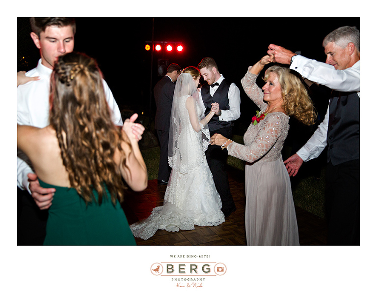 broadmoor-baptist-valencia-on-cross-lake-shreveport-wedding-photographers-47