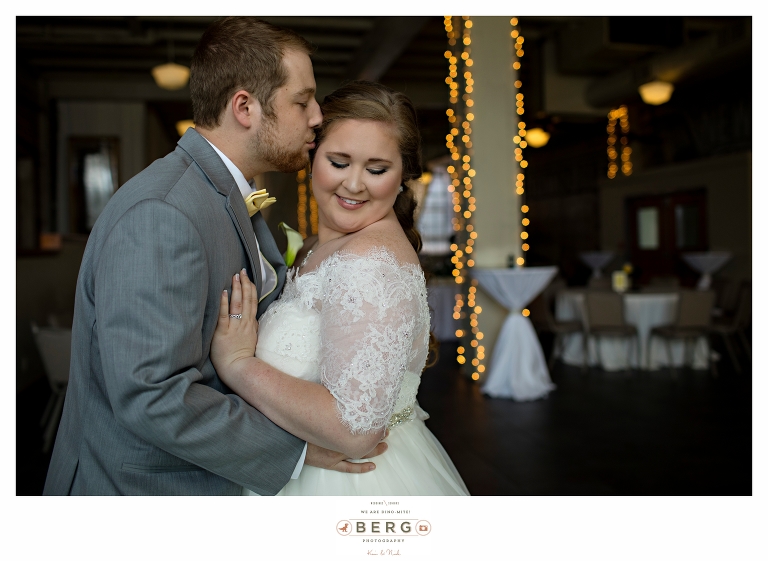 Silver Lake Ballroom Shreveport Louisiana Wedding Photographers (15)