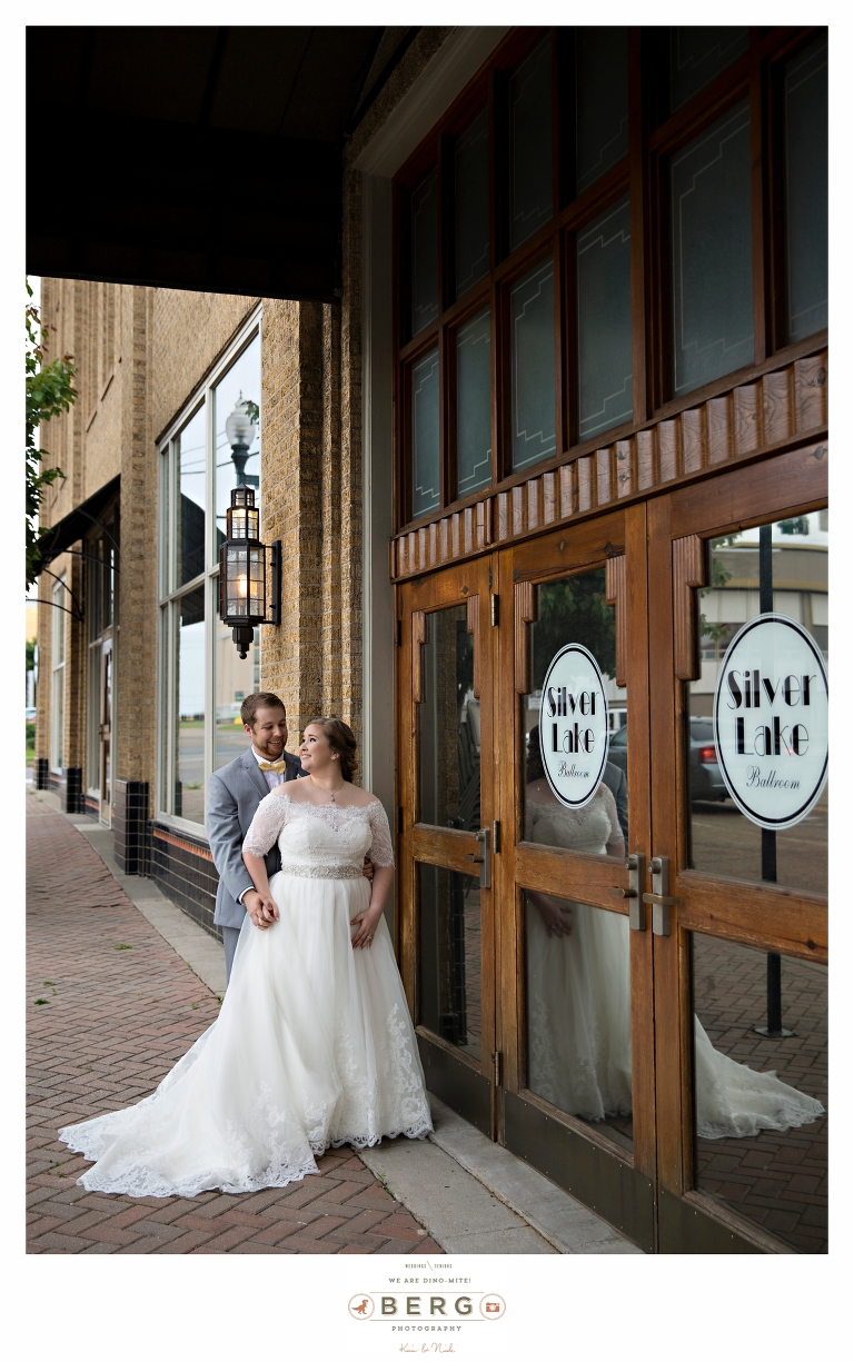 Silver Lake Ballroom Shreveport Louisiana Wedding Photographers (16)