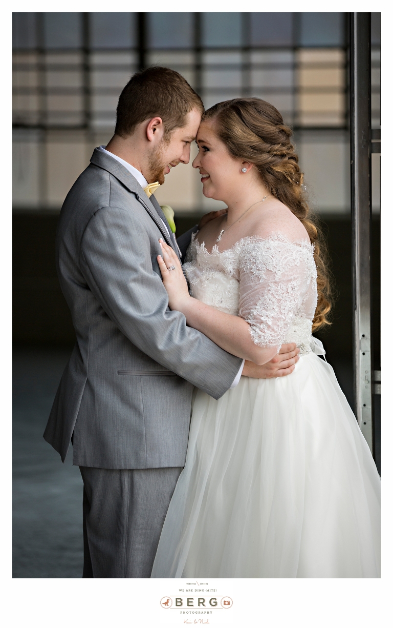 Silver Lake Ballroom Shreveport Louisiana Wedding Photographers (17)