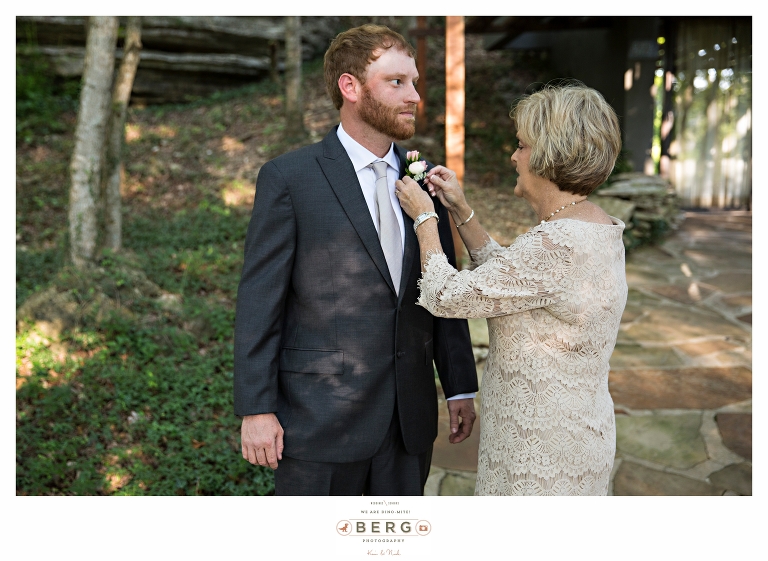 Thorncrown Chapel Eureka Springs destination wedding photographers (14)