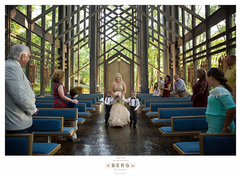 Thorncrown Chapel Eureka Springs destination wedding photographers (23)