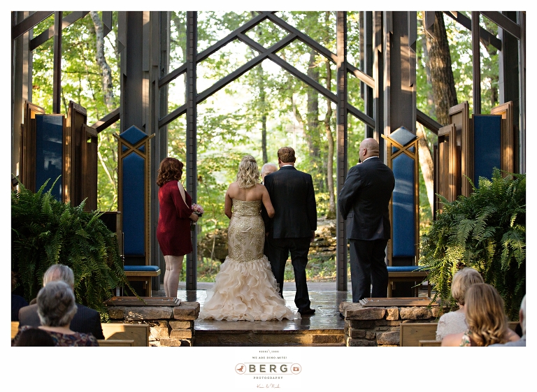 Thorncrown Chapel Eureka Springs destination wedding photographers (24)
