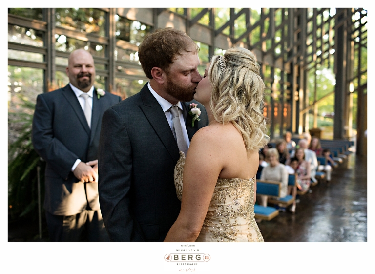 Thorncrown Chapel Eureka Springs destination wedding photographers (31)