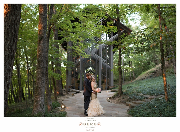 Thorncrown Chapel Eureka Springs destination wedding photographers (35)
