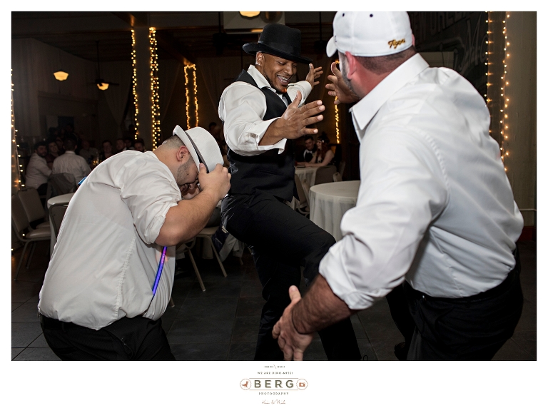 Silver Lake Ballroom Shreveport Louisiana wedding photographers (21)