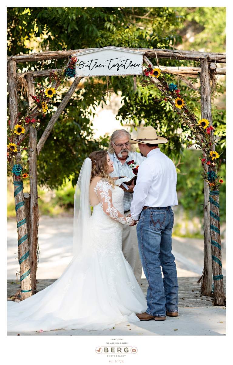 Pecan Grove Driftwood Texas Wedding Photographers (19)_1