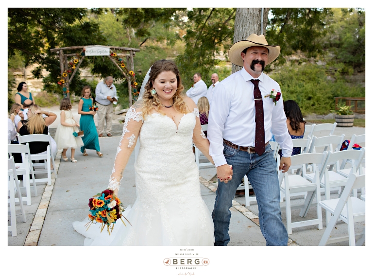 Pecan Grove Driftwood Texas Wedding Photographers (25)_1
