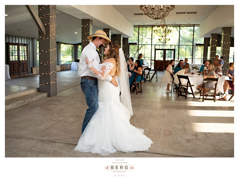 Pecan Grove Driftwood Texas Wedding Photographers (28)_1