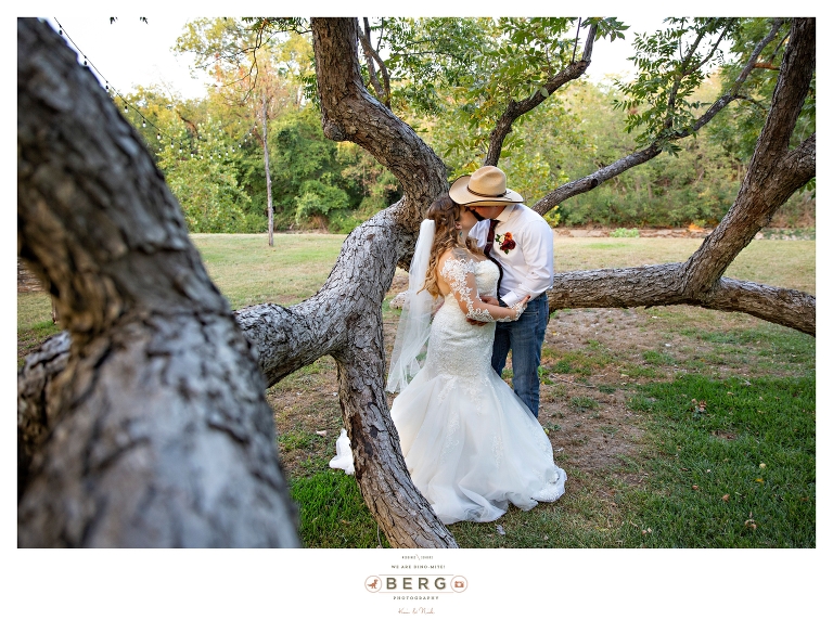 Pecan Grove Driftwood Texas Wedding Photographers (30)_1
