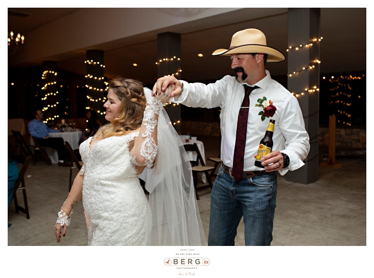 Pecan Grove Driftwood Texas Wedding Photographers (43)_1