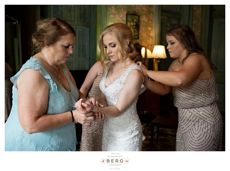1 The Columns Hotel New Orleans Wedding Photographers (8)
