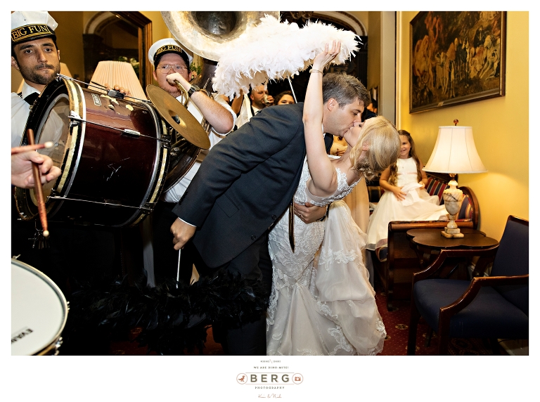 5 The Columns Hotel New Orleans Wedding Photographers (5)