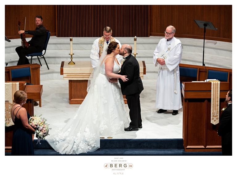 1 Broadmoor Methodist Shreveport wedding photographers (14)