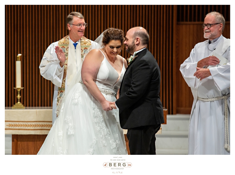 1 Broadmoor Methodist Shreveport wedding photographers (16)