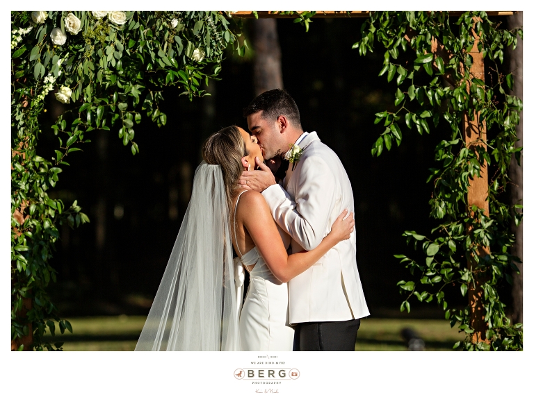 Barn at Coyote Creek Shreveport Wedding Photographers (5)