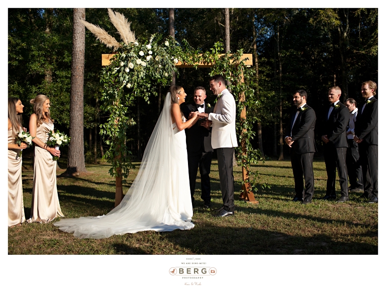 Barn at Coyote Creek Shreveport wedding photographeres (14)