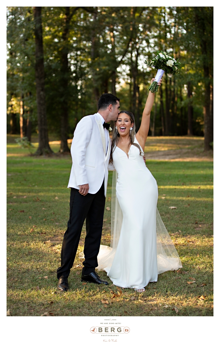 Barn at Coyote Creek Shreveport wedding photographeres (26)