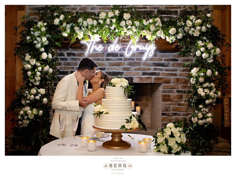 Barn at Coyote Creek Shreveport wedding photographeres (35)