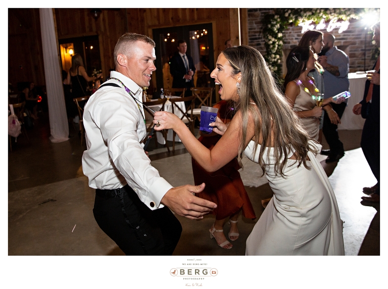 Barn at Coyote Creek Shreveport wedding photographeres (42)