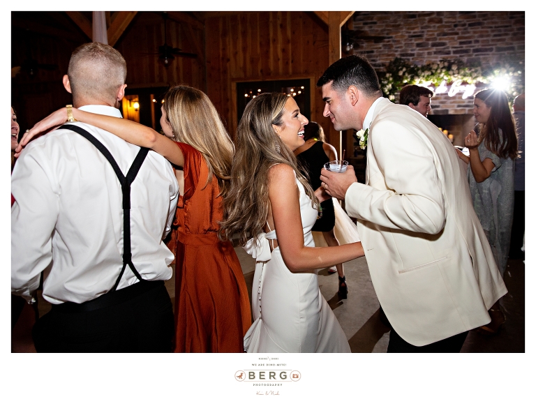 Barn at Coyote Creek Shreveport wedding photographeres (48)