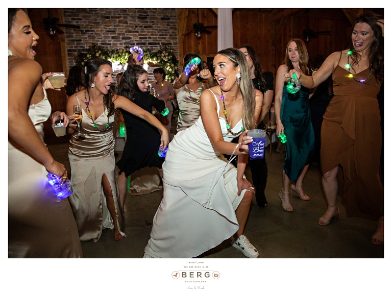 Barn at Coyote Creek Shreveport wedding photographeres (52)