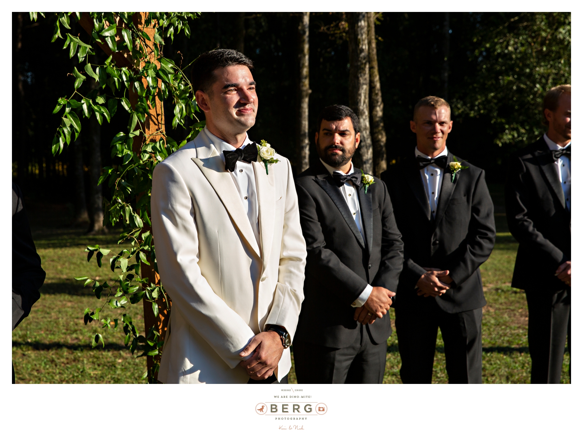 Barn at Coyote Creek Shreveport wedding photographeres (7)